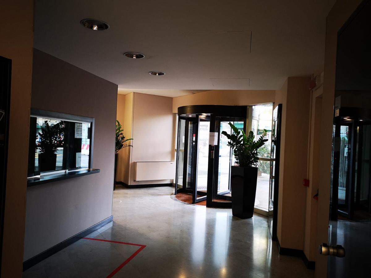 Suite Lambruschini Central With Top City View - Free Covered Parking Genoa Luaran gambar